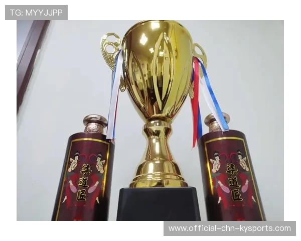 世界羽毛球团体赛赛后志愿者奖章颁发，羽毛球队奖牌